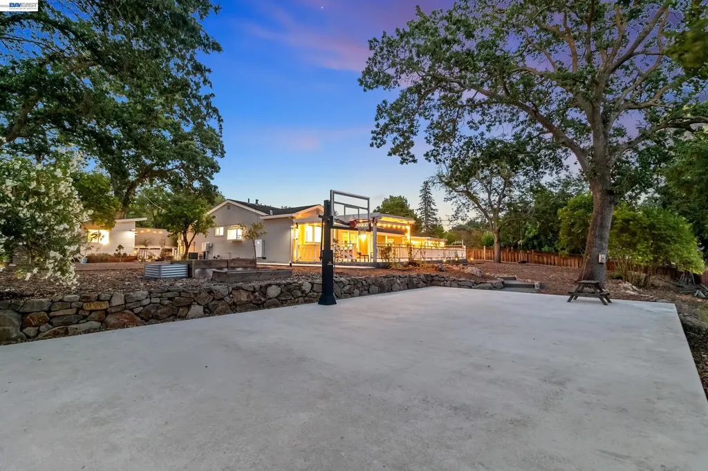 1021 Scots Lane Walnut Creek CA 94596