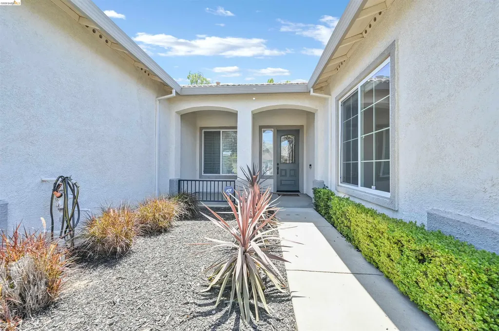 930 Suntan Brentwood CA 94513