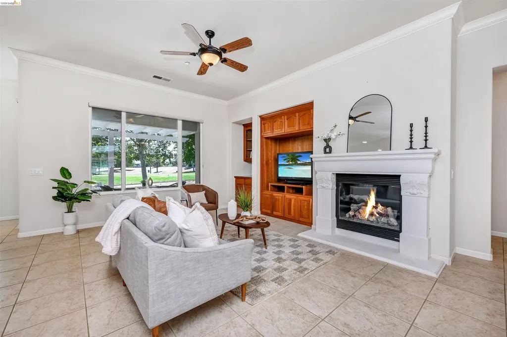 930 Suntan Brentwood CA 94513