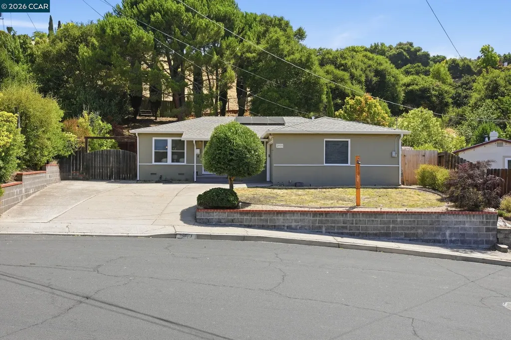 2979 Higuera Avenue Pinole CA 94564