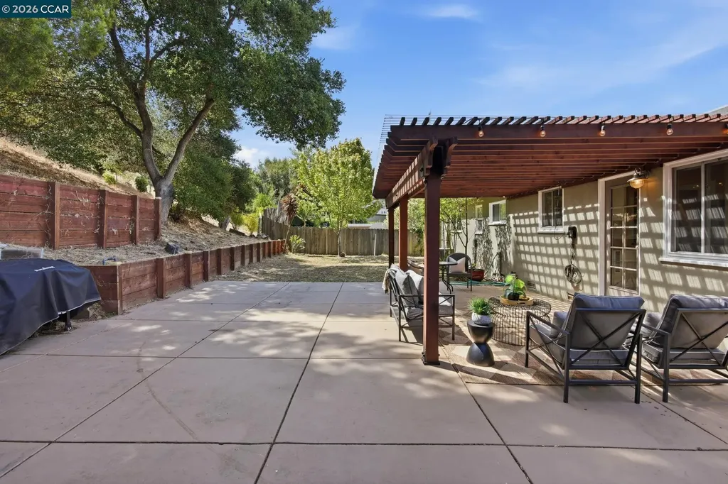 2979 Higuera Avenue Pinole CA 94564