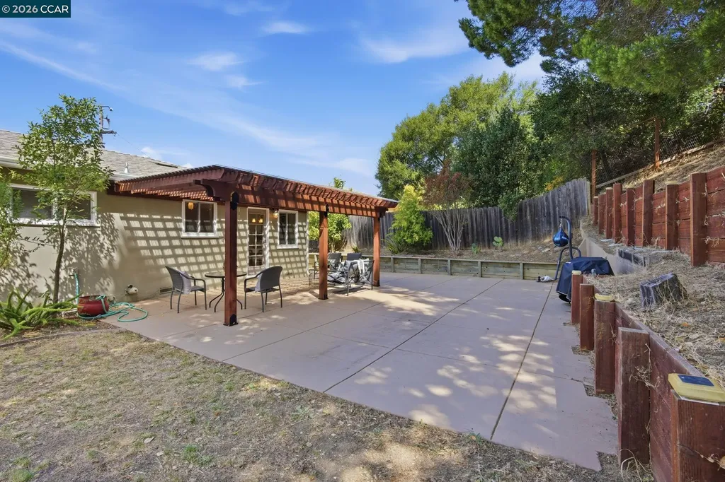 2979 Higuera Avenue Pinole CA 94564