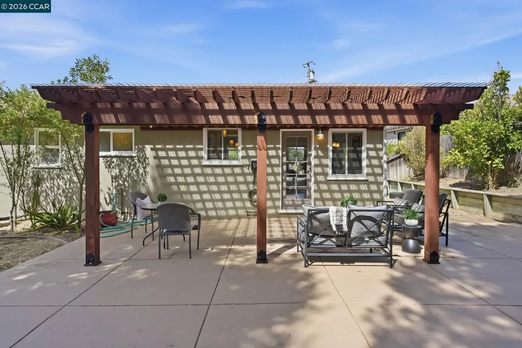 2979 Higuera Avenue Pinole CA 94564