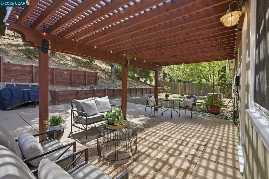 2979 Higuera Avenue Pinole CA 94564