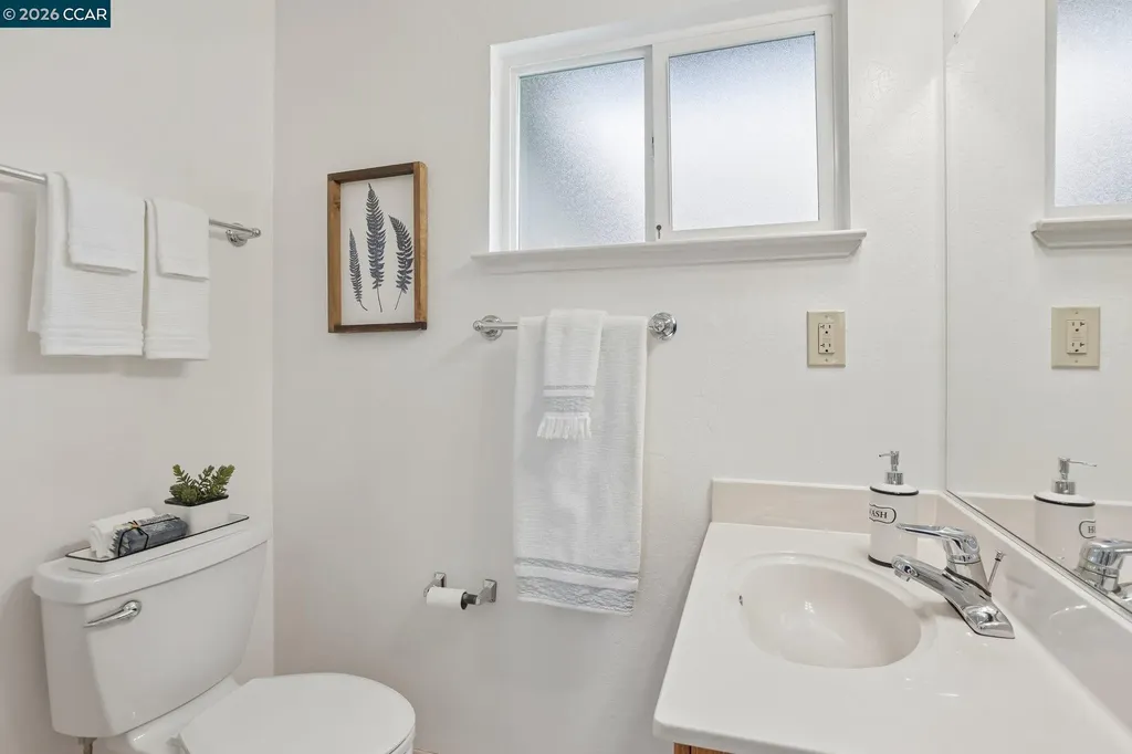 8 Bristol Court Pleasant Hill CA 94523