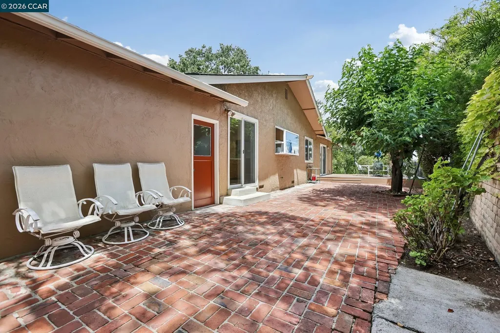 8 Bristol Court Pleasant Hill CA 94523