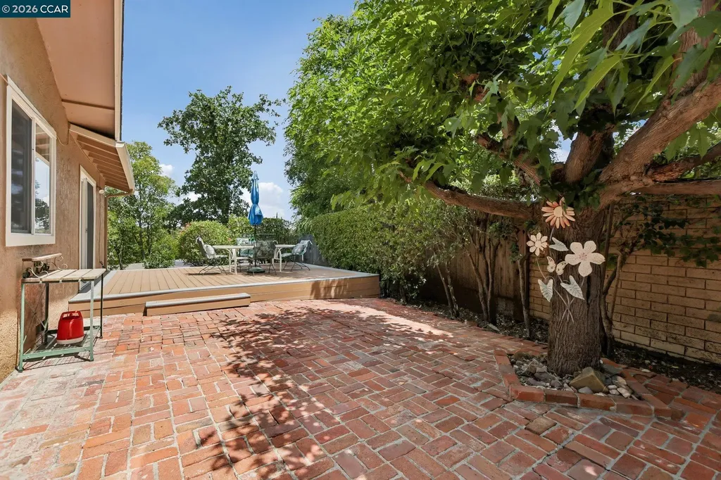 8 Bristol Court Pleasant Hill CA 94523