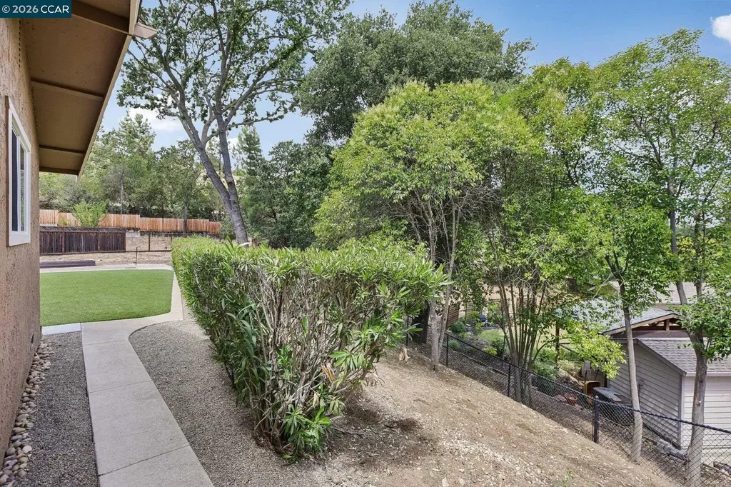8 Bristol Court Pleasant Hill CA 94523