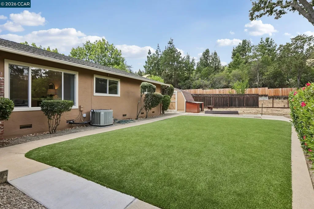 8 Bristol Court Pleasant Hill CA 94523