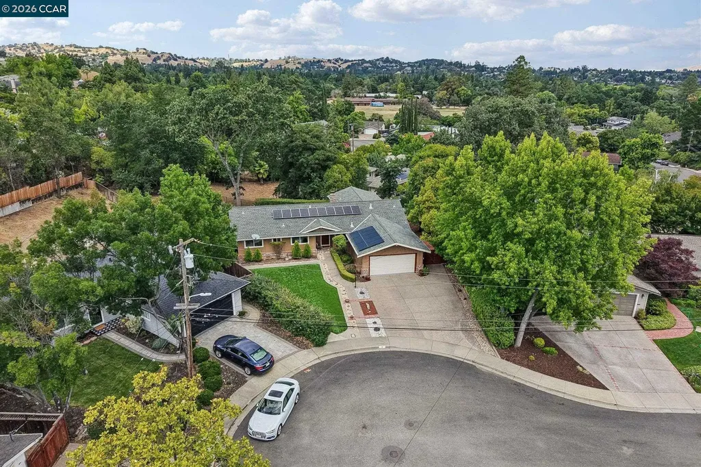 8 Bristol Court Pleasant Hill CA 94523