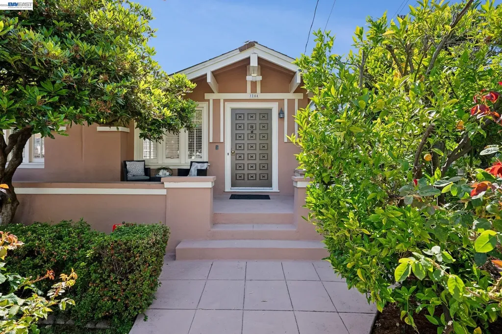 3244 Fernside Boulevard Alameda CA 94501