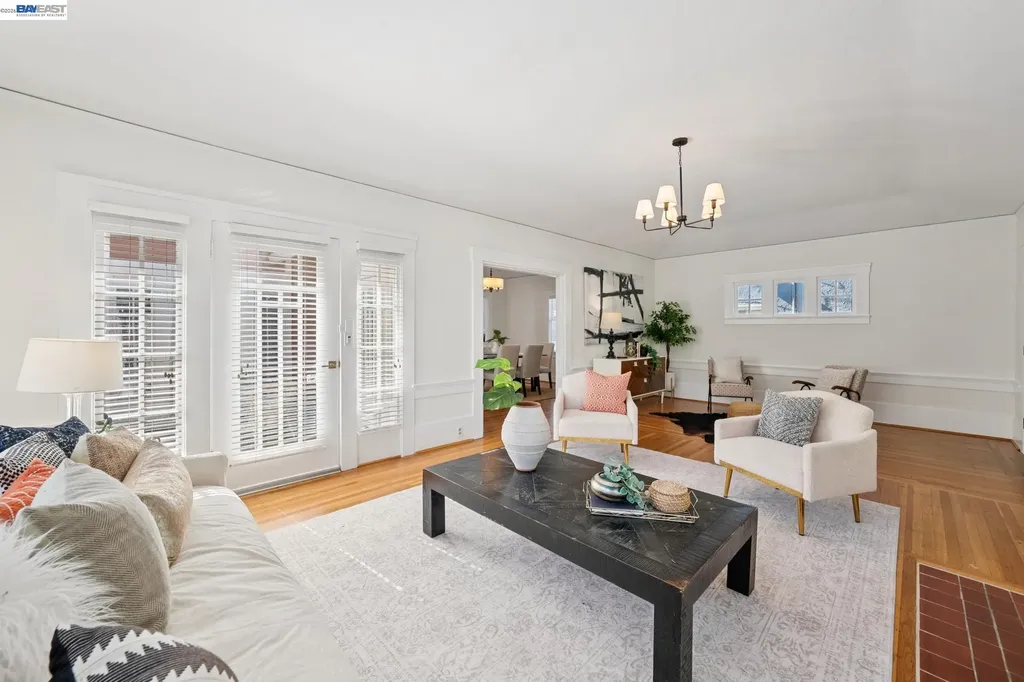 3244 Fernside Boulevard Alameda CA 94501