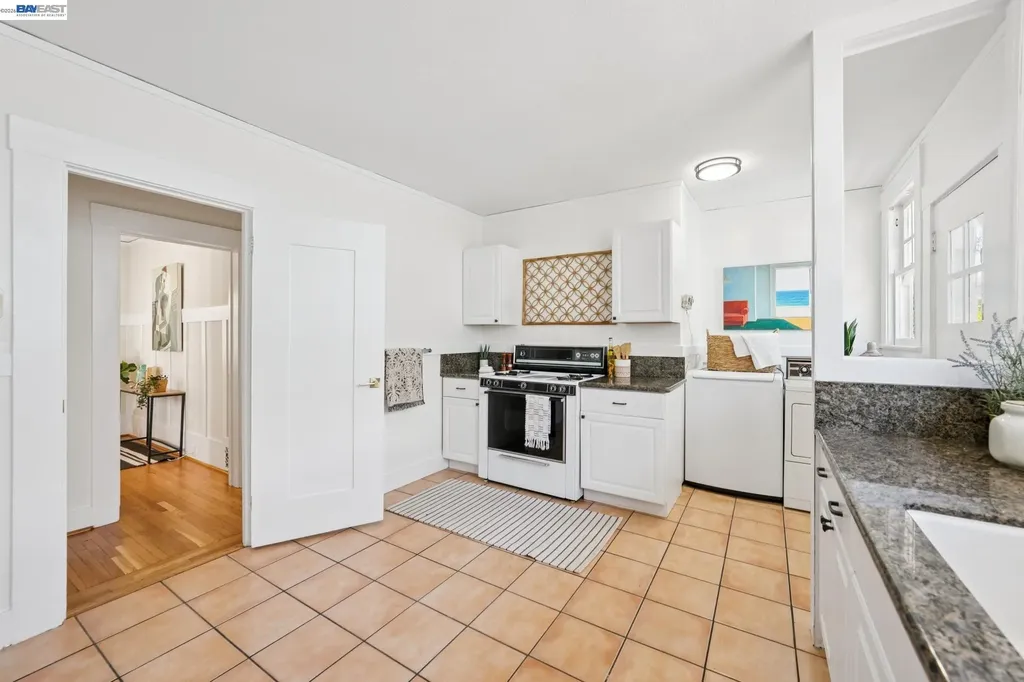 3244 Fernside Boulevard Alameda CA 94501