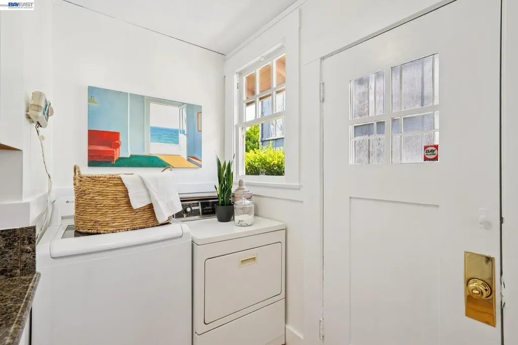 3244 Fernside Boulevard Alameda CA 94501