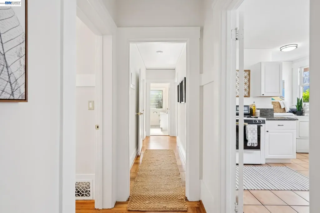 3244 Fernside Boulevard Alameda CA 94501