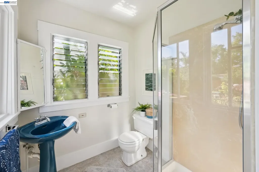 3244 Fernside Boulevard Alameda CA 94501
