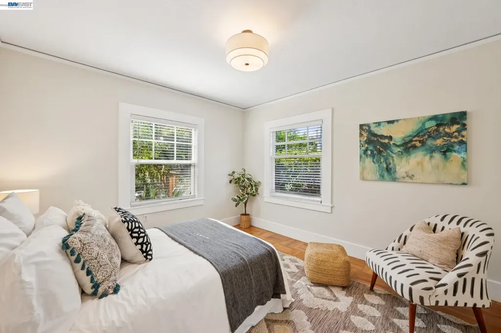 3244 Fernside Boulevard Alameda CA 94501