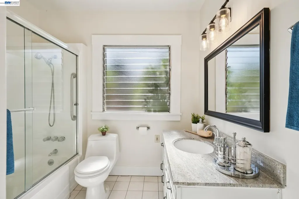 3244 Fernside Boulevard Alameda CA 94501