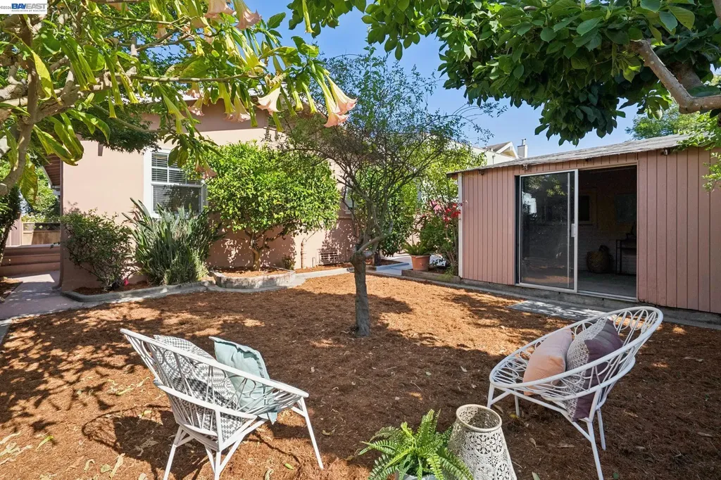 3244 Fernside Boulevard Alameda CA 94501