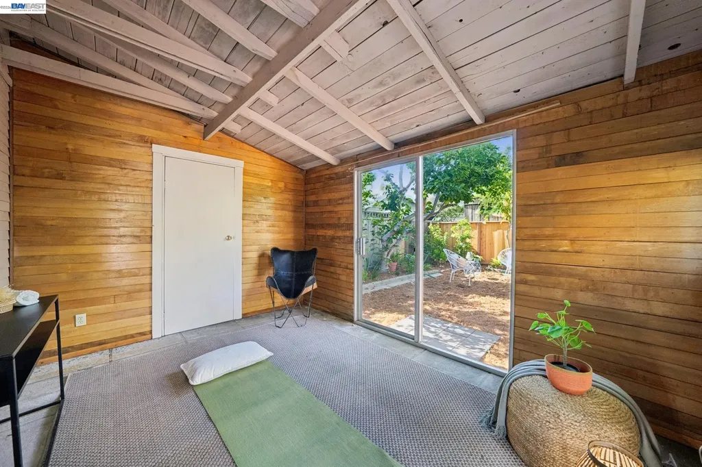 3244 Fernside Boulevard Alameda CA 94501