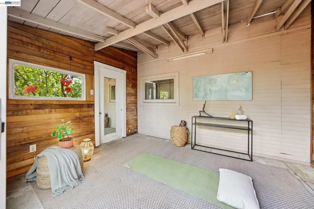 3244 Fernside Boulevard Alameda CA 94501