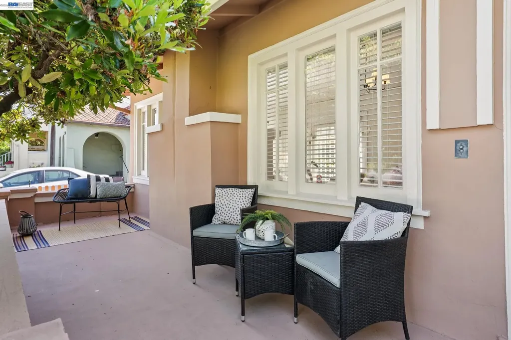 3244 Fernside Boulevard Alameda CA 94501