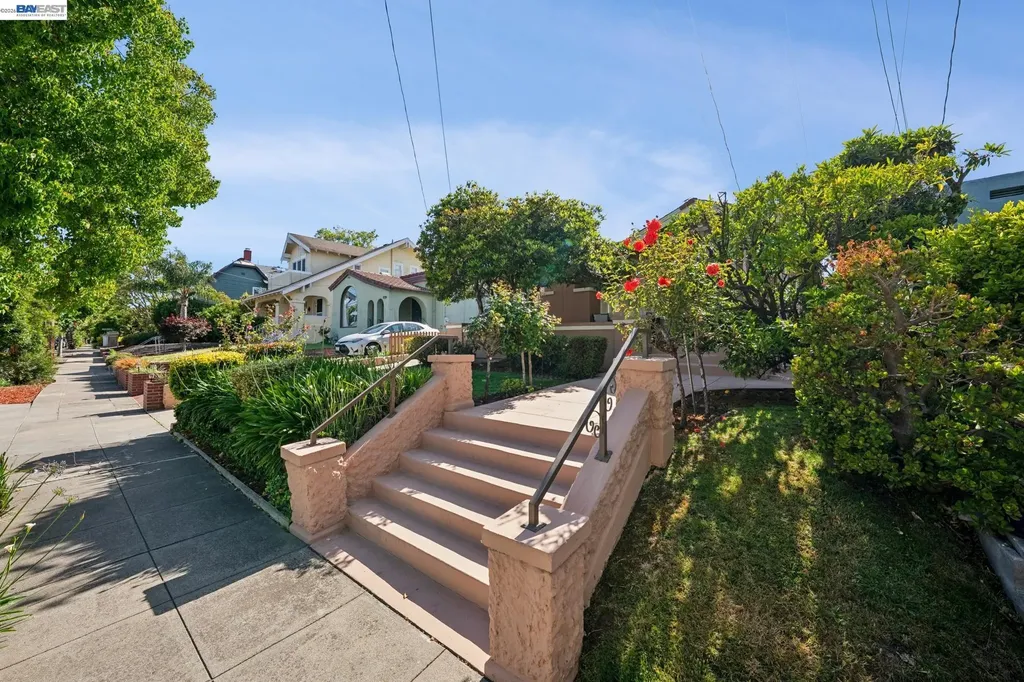 3244 Fernside Boulevard Alameda CA 94501