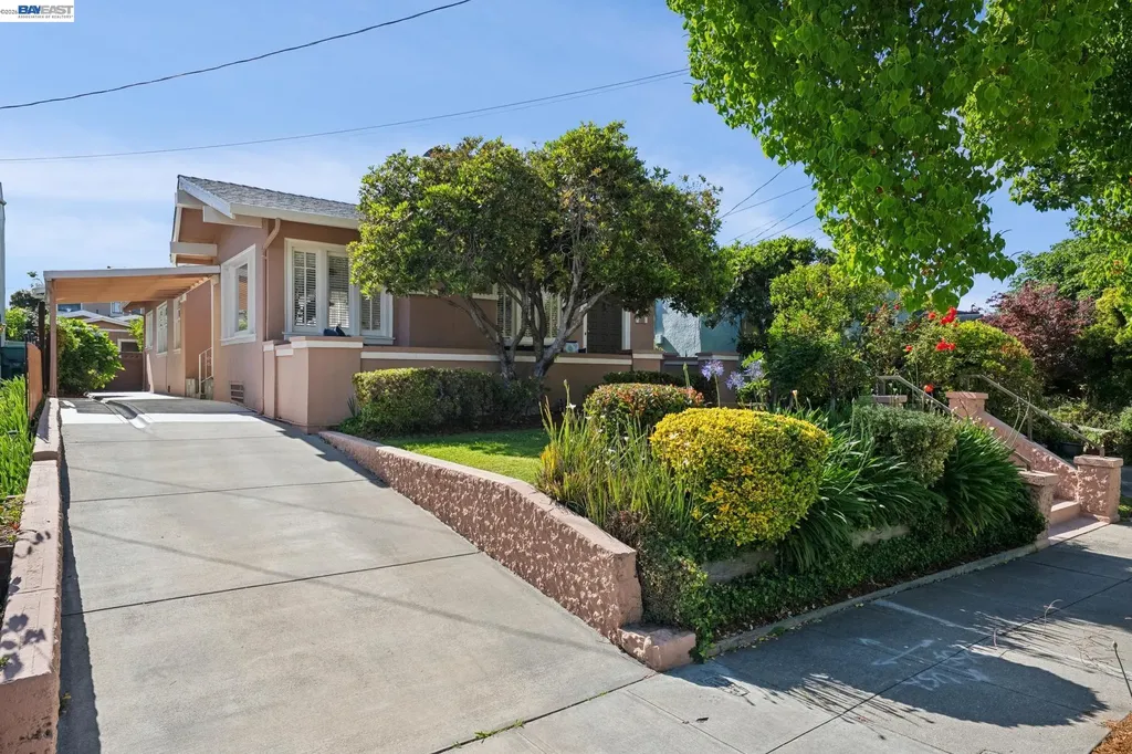 3244 Fernside Boulevard Alameda CA 94501