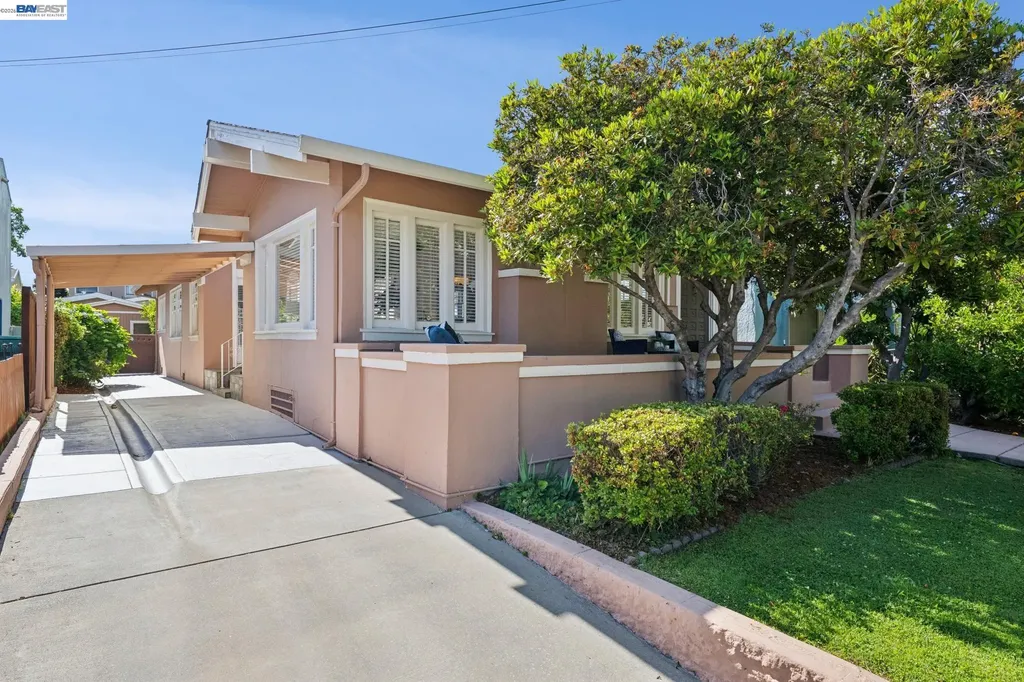 3244 Fernside Boulevard Alameda CA 94501