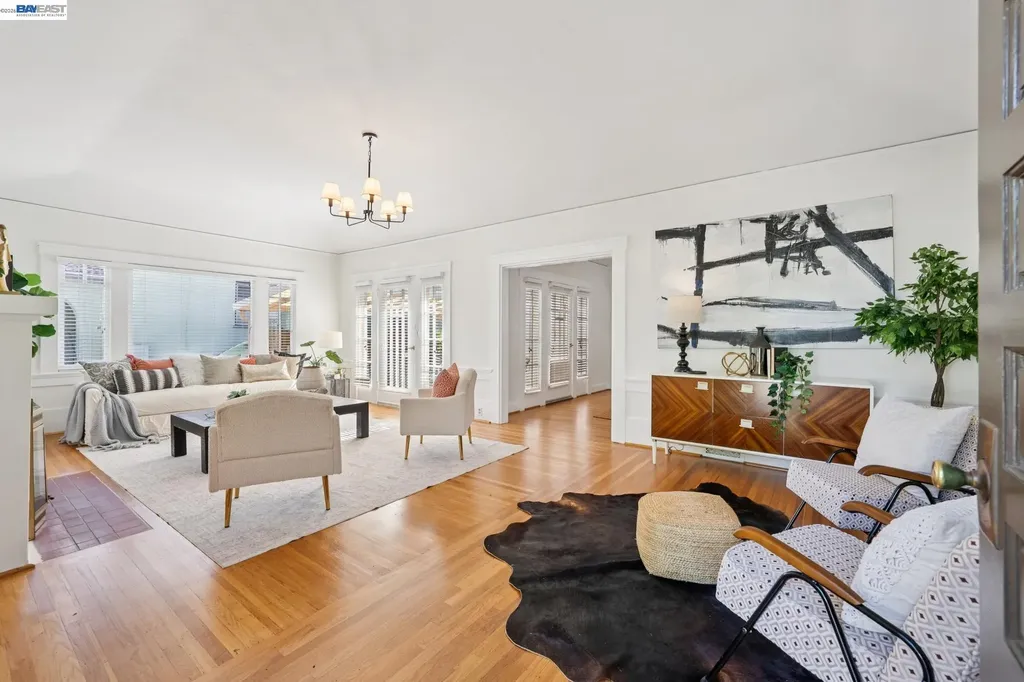 3244 Fernside Boulevard Alameda CA 94501