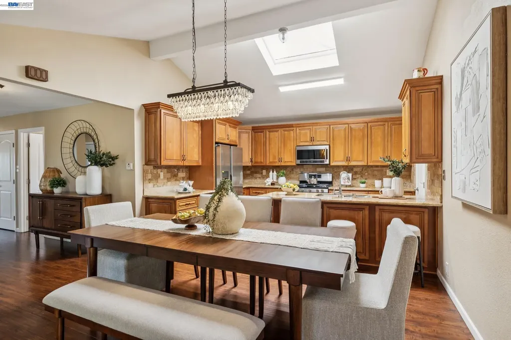 33166 Basswood Avenue Union City CA 94587