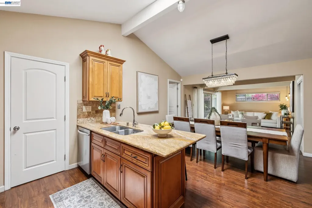 33166 Basswood Avenue Union City CA 94587