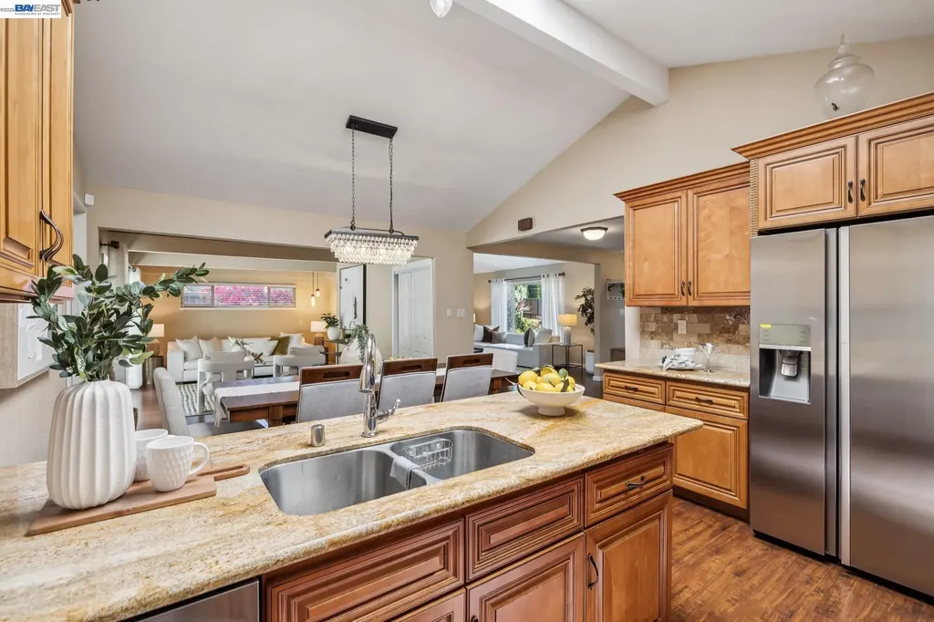 33166 Basswood Avenue Union City CA 94587