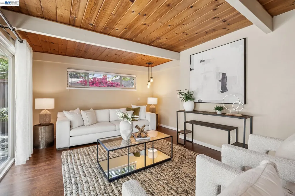 33166 Basswood Avenue Union City CA 94587