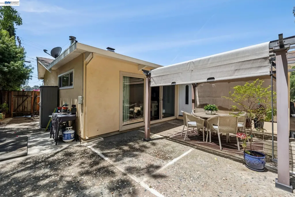 33166 Basswood Avenue Union City CA 94587