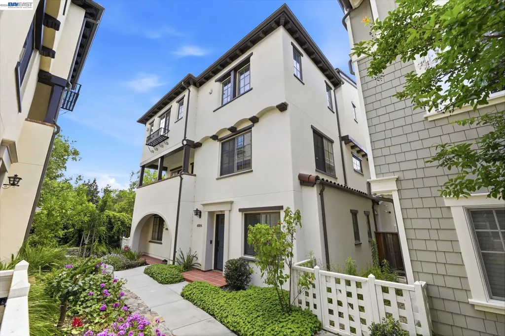 43124 Calle Sagrada Fremont CA 94539