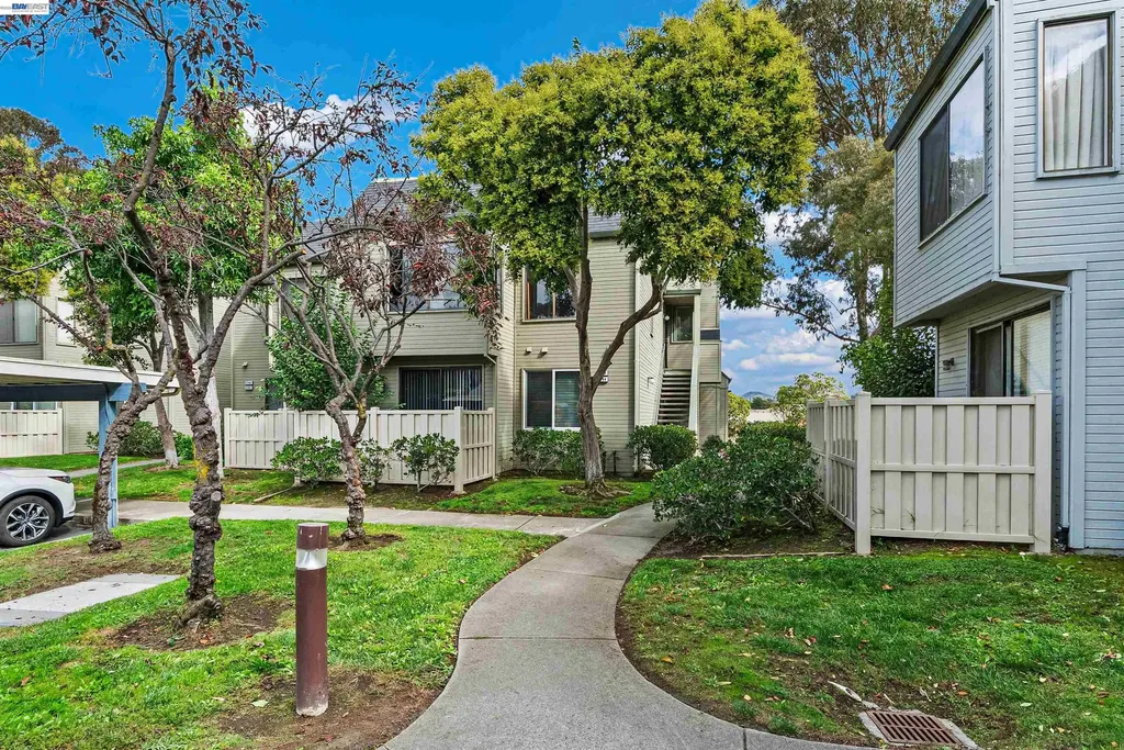 2742 East Court Richmond CA 94806