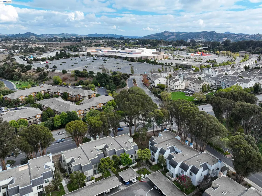 2742 East Court Richmond CA 94806