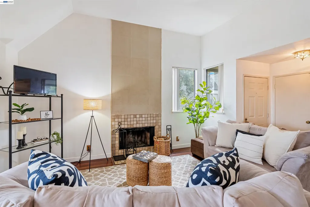 2742 East Court Richmond CA 94806