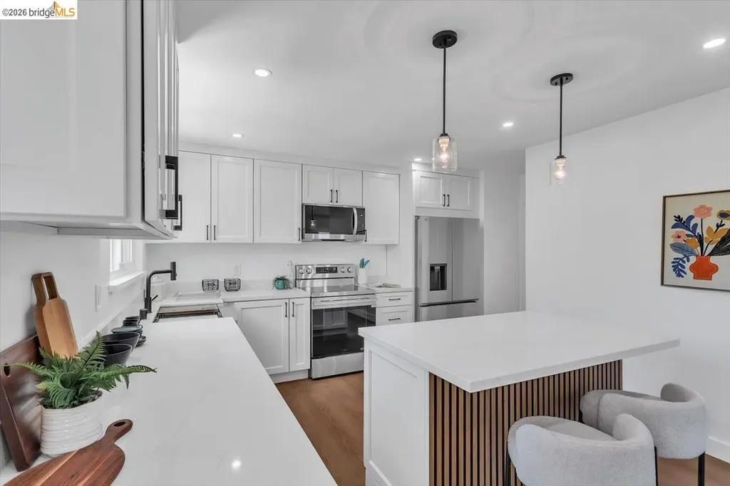 3830 Malcolm Avenue Oakland CA 94605