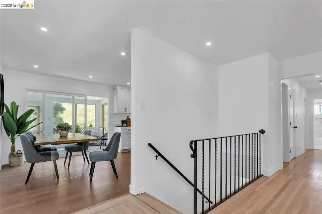 3830 Malcolm Avenue Oakland CA 94605