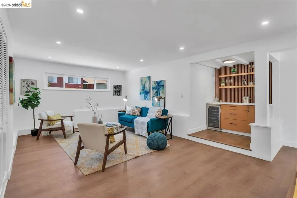 3830 Malcolm Avenue Oakland CA 94605