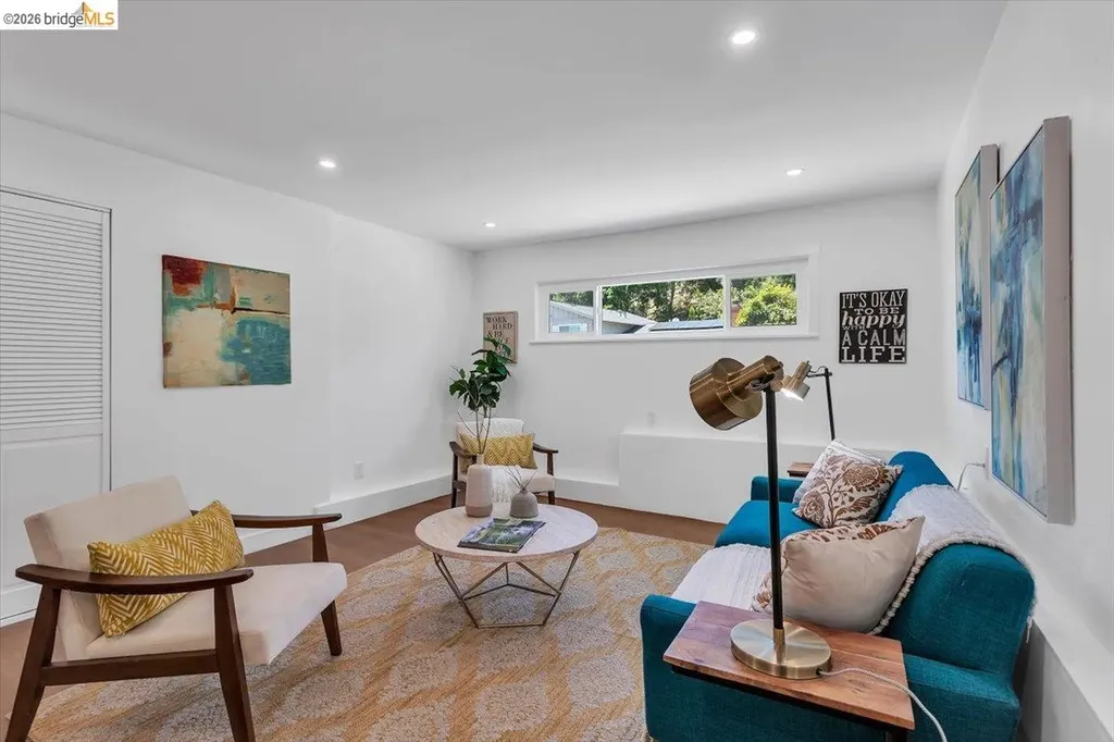 3830 Malcolm Avenue Oakland CA 94605