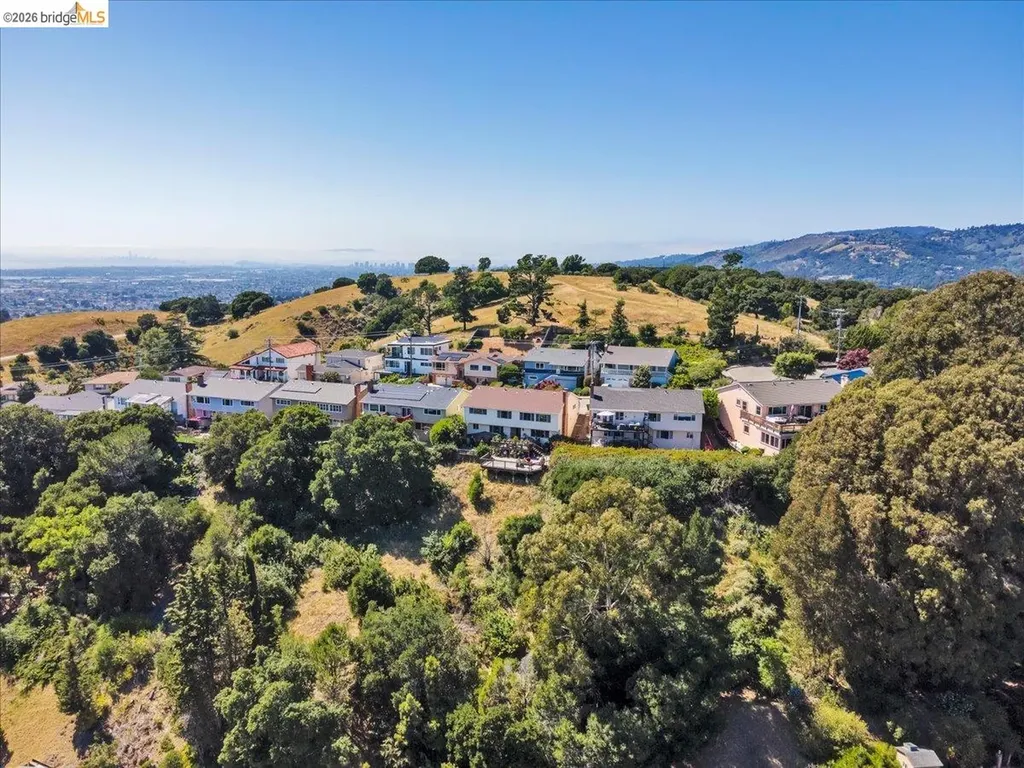 3830 Malcolm Avenue Oakland CA 94605