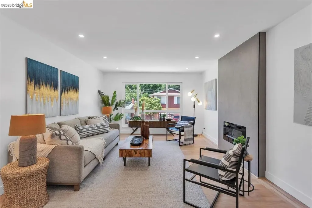 3830 Malcolm Avenue Oakland CA 94605
