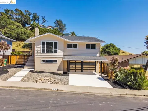 3830 Malcolm Avenue Oakland CA 94605