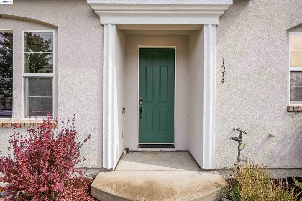 1574 Welford Circle Hayward CA 94544