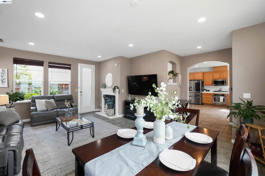 1574 Welford Circle Hayward CA 94544