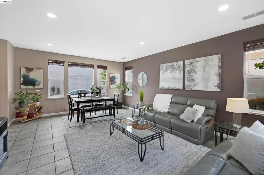 1574 Welford Circle Hayward CA 94544