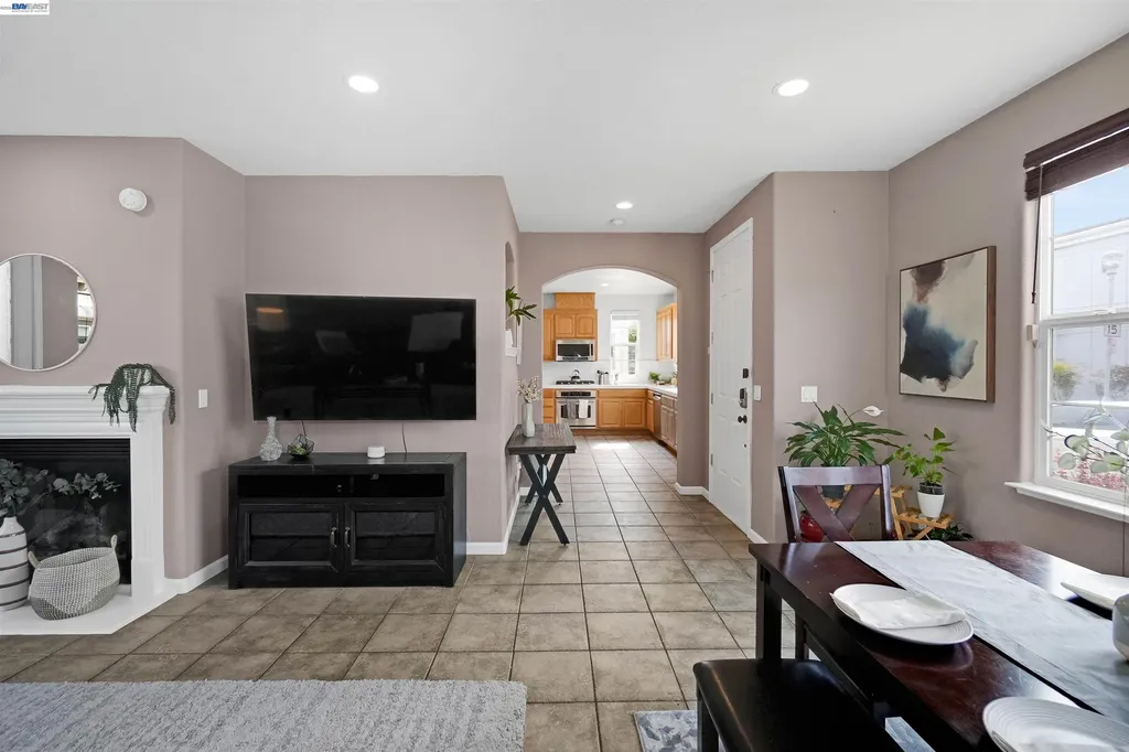 1574 Welford Circle Hayward CA 94544